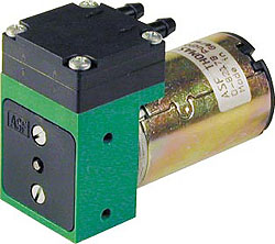 Membranpumpe 5002F - 12/24V - Volumenstr. bis 0,4l/min - elektrisch - Saughöhe 6m - Förderhöhe 10m